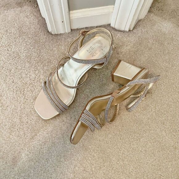 Naturalizer Niko 2 Studded Cushioned Strappy Ankle Adjustable Strap Heel Sandals - Picture 6 of 16